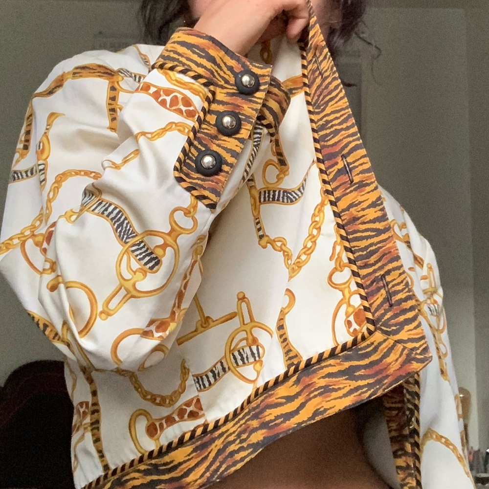 Vintage silkp bomber jacket.